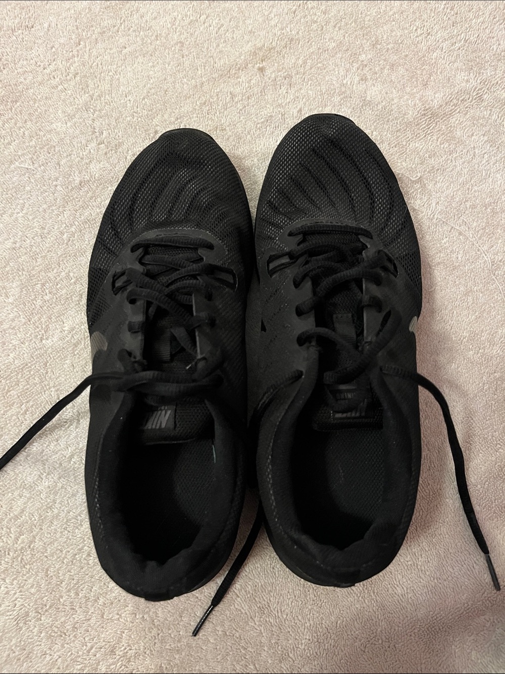 Nike women’s Black Athletic Running Sneakers
